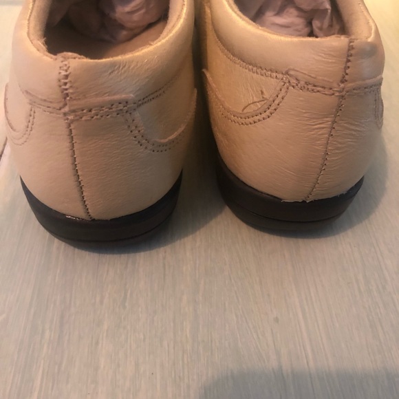 Woman’s Dr Scholl’s shoes never worn size 8.5M - Picture 6 of 7